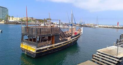 Ocean View and Parking - Modern central apartment in front of the Mall