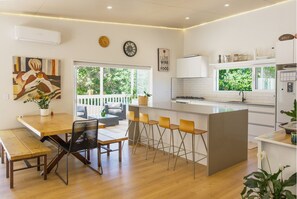 Premium Villa, Garden View | Private kitchen