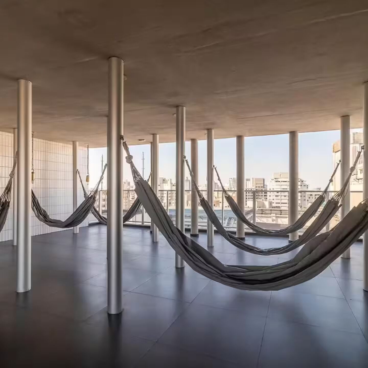 المنطقة المحيطة بالمنشأة