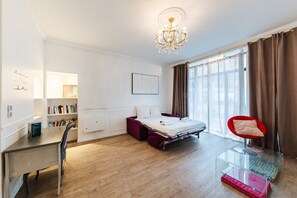 1 quarto, Wi-Fi de cortesia, roupa de cama