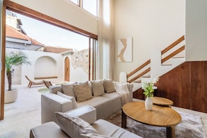 Villa, vue piscine | Coin séjour