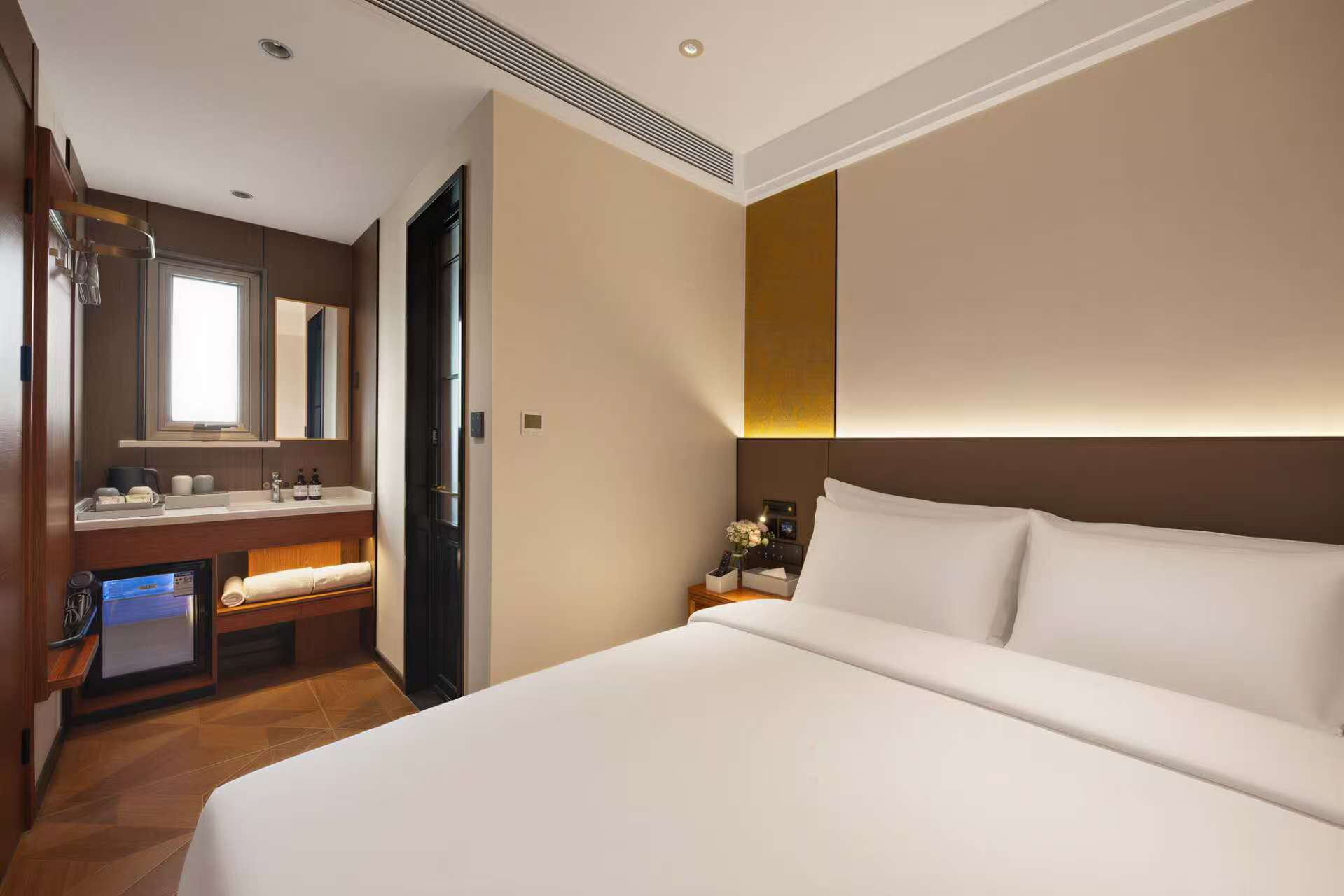 Special Offer Double Room | Free WiFi, bed sheets