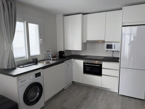 Frigorífic, microones, forn i rentaplats 