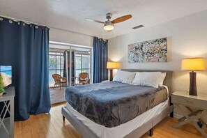 3 slaapkamers, een strijkplank/strijkijzer, reisbedje, gratis wifi