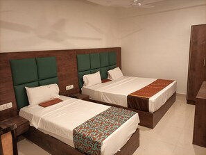 Deluxe Double Room, City View | Free WiFi