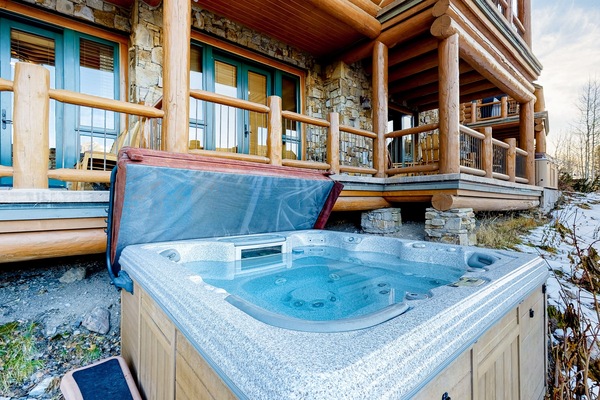 Bain à remous extérieur