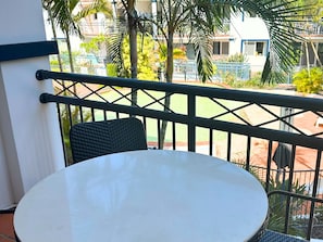Chambre Double Deluxe, vue établissement | Vue de la chambre