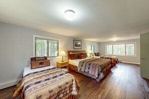 3 bedrooms, internet, bed sheets