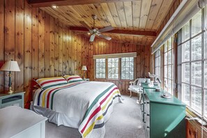 4 soveværelser, strygejern/strygebræt, internetforbindelse, sengetøj