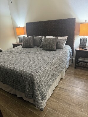 2 bedrooms, iron/ironing board, bed sheets - Fairway Luxe Residences – Bright 2-Bedroom Condo Near Bradenton Beaches (Bradenton)