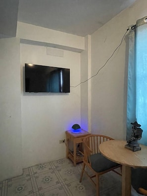 Habitación estándar | Escritorio, wifi gratis, ropa de cama