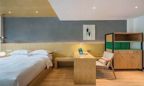 Quarto casal design | Roupas de cama premium, edredons de pluma, frigobar