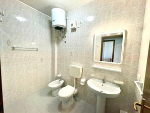 Douche, bidet