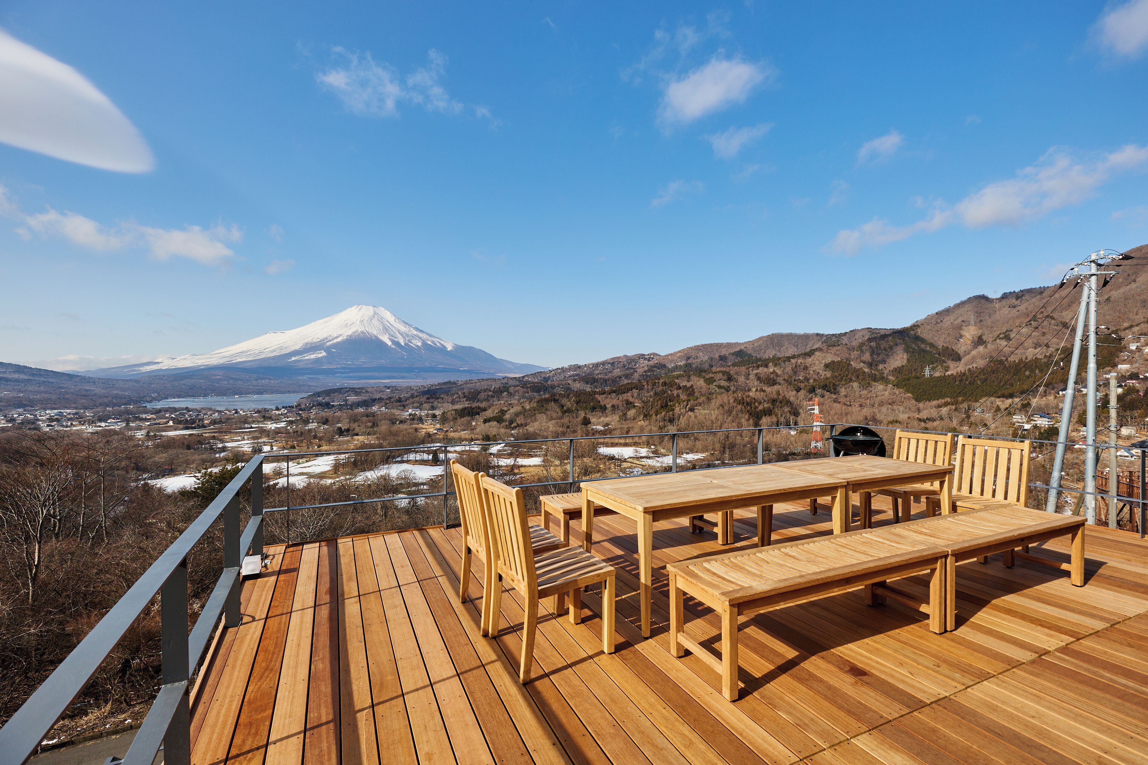 屋外ダイニングエリア