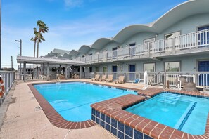 Pool - Water view, kitchen, stroll to beach, marina+ (Rockport)