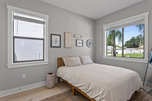 5 habitaciones, tabla de planchar con plancha, wifi y ropa de cama 