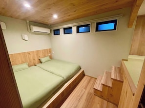 3 bedrooms, desk, free WiFi, bed sheets