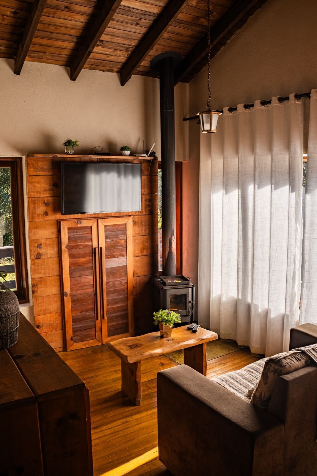 Soundproofing, free WiFi