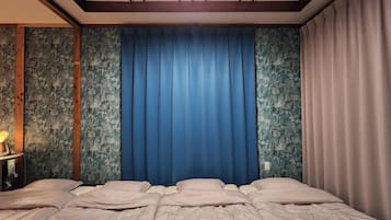 1 bedroom, desk, free WiFi, bed sheets