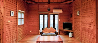 Log cottage for 5 people Fully equipped and pet / Aridagun Wakayama