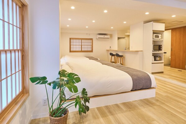 1 bedroom, desk, iron/ironing board, free WiFi