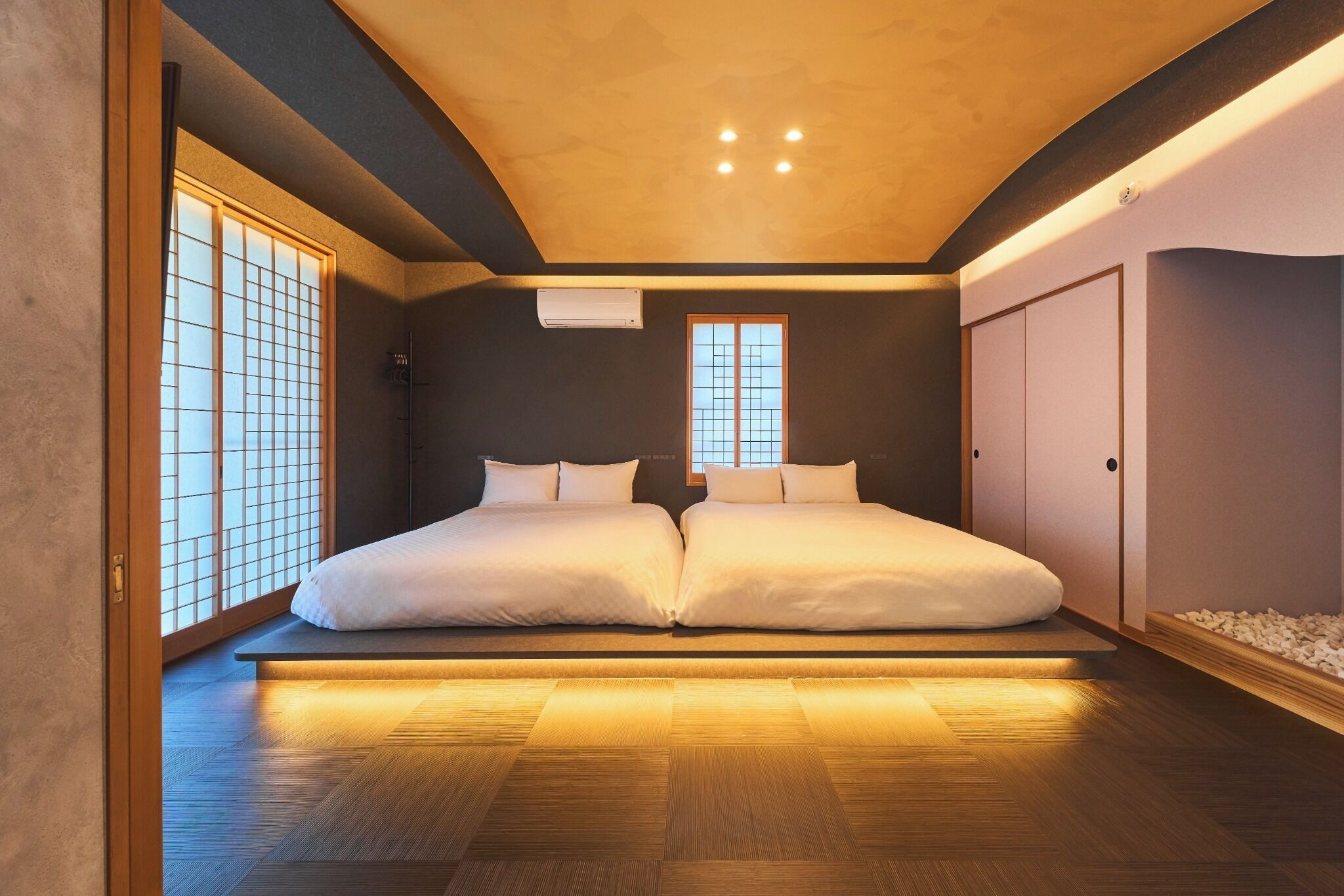 4 chambres, bureau, Wi-Fi gratuit, draps fournis