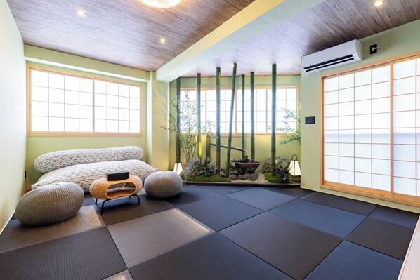 1 bedroom, desk, free WiFi, bed sheets