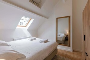 2 bedrooms, WiFi, bed sheets