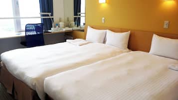 1 bedroom, desk, free WiFi, bed sheets