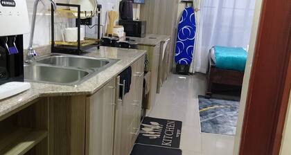 Cosy Studio in Nairobi West, Close proximity to Airport, Shopping malls & Gym.