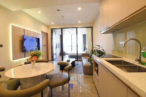 Apartamento urbano, sacada, vista para a praia | Camas com colchões de espuma com sistema de memória