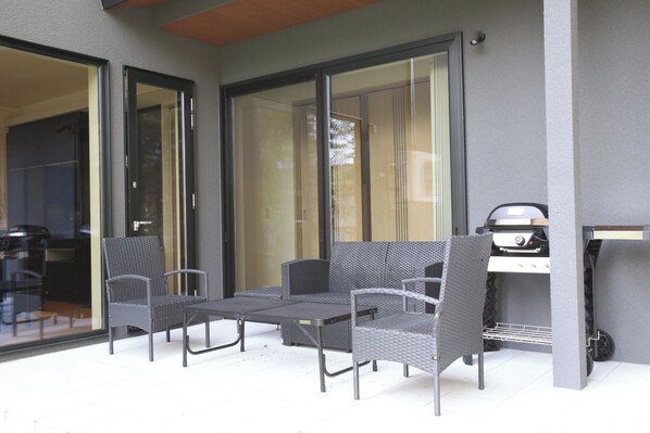 المنطقة المحيطة بالمنشأة