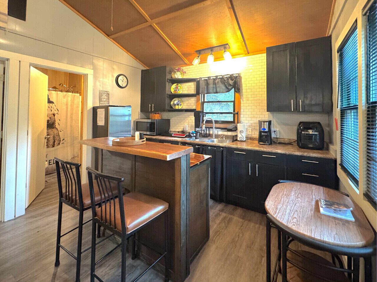 Microwave, coffee/tea maker, toaster, cookware/dishes/utensils