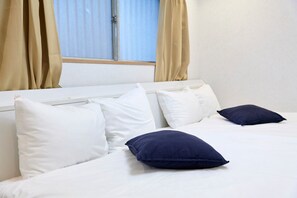 5 bedrooms, iron/ironing board, internet