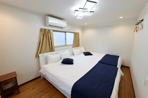 5 bedrooms, desk, iron/ironing board, Internet