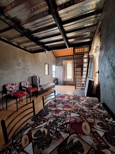 Peaceful 3-bedroom chalet in Pujilí with 2700 m² of outdoor space.