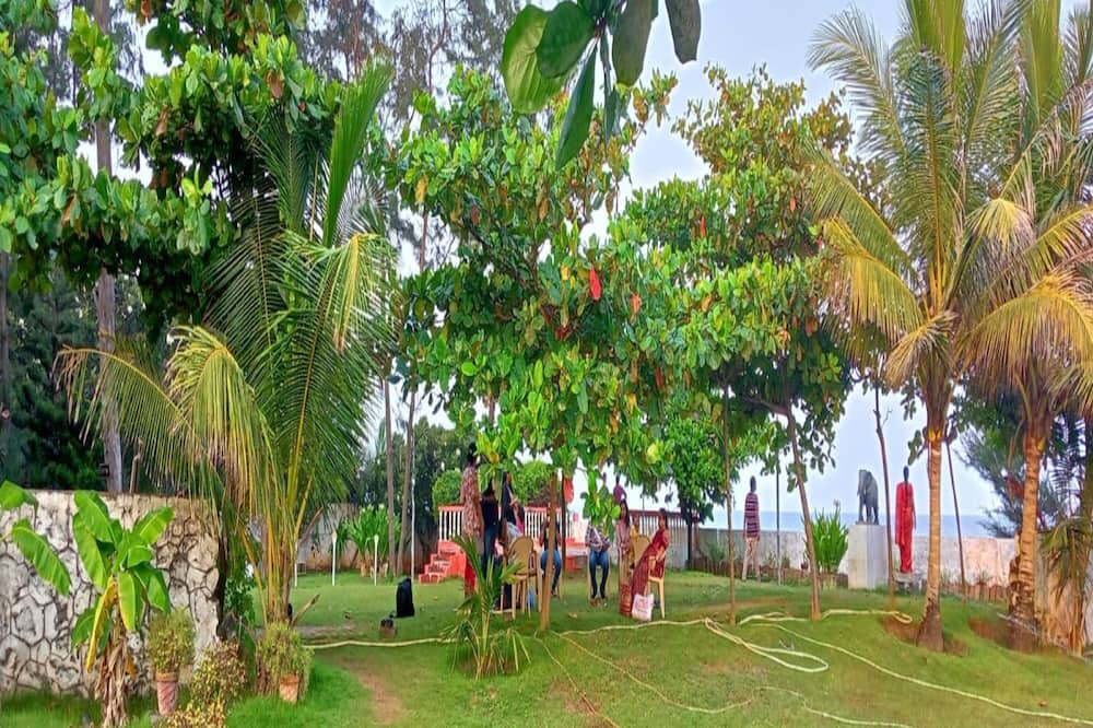 Joe Beach Resort