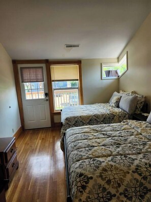 5 bedrooms, free WiFi, bed sheets