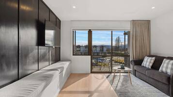TV, offices