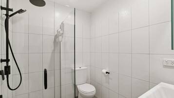 Shower, towels