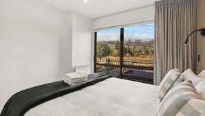 Unclassified image, 5 of 19, button - Charming Wānaka Apartment with Free Parking (Wānaka)