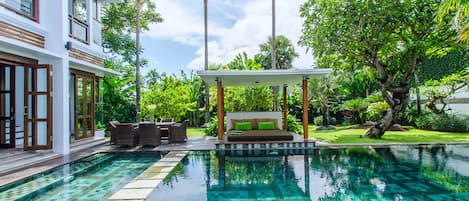 Basic Villa | Pool | Outdoor pool