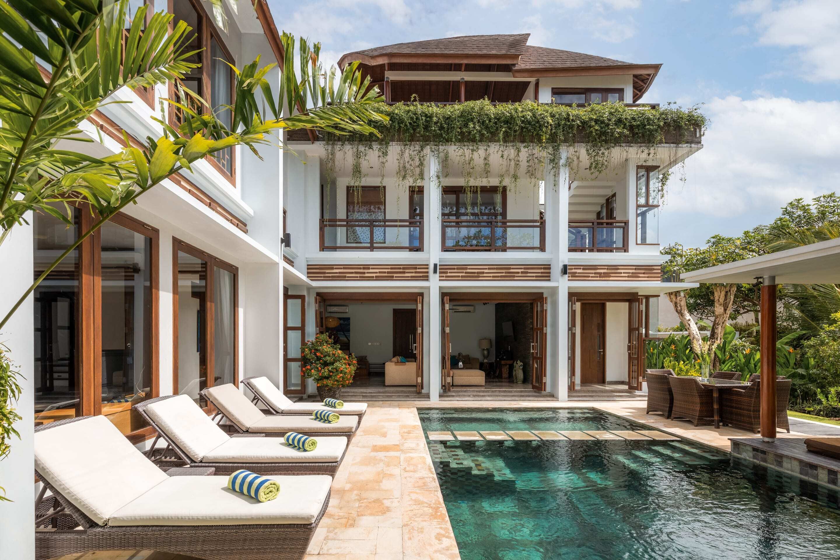 Basic Villa | Pool | Outdoor pool