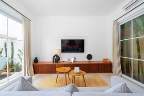 Basic Villa | Living area | TV, streaming services - Villa Jazz (Canggu)
