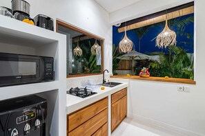 Basic-villa | Privat køkken | Køleskab, mikrobølgeovn, kogeplade, elkedel