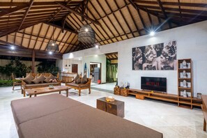 Interior - Villa Alroda Antik (Canggu)