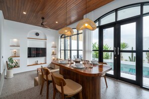Basic Villa | Dining - Villa Ambrogio B (Canggu)