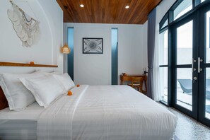 Basic Villa | 3 bedrooms, desk, laptop workspace, iron/ironing board - Villa Ambrogio C (Canggu)