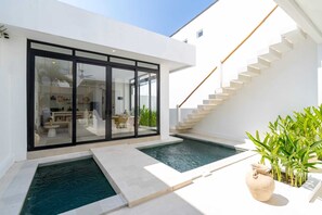 Basic Villa | Terrace/patio