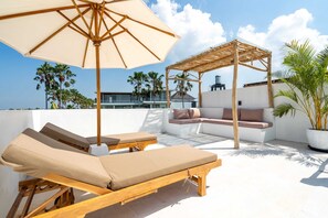 Basic Villa | Terrace/patio